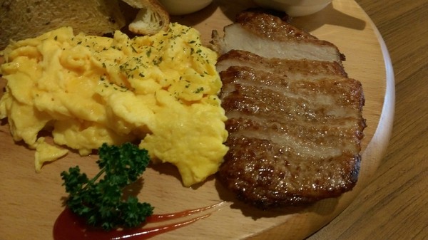 Good Partner 輕食館:高雄~Good Partner輕食館~可愛到破表的3D立體泡澡熊/泡澡貓咪拉花~超好吃的早午餐店~ Good Partner 輕食館:高雄~Good Partner輕食館~可愛到破表的3D立體泡澡熊/泡澡貓咪拉花~超好吃的早午餐店~