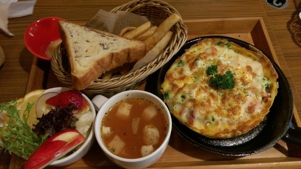 Good Partner 輕食館:高雄~Good Partner輕食館~可愛到破表的3D立體泡澡熊/泡澡貓咪拉花~超好吃的早午餐店~ Good Partner 輕食館:高雄~Good Partner輕食館~可愛到破表的3D立體泡澡熊/泡澡貓咪拉花~超好吃的早午餐店~