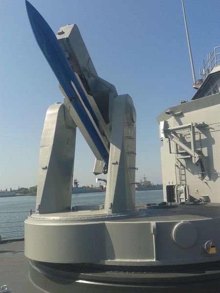 左營海軍軍區故事館：海軍左營東碼頭(3):派里級子儀艦