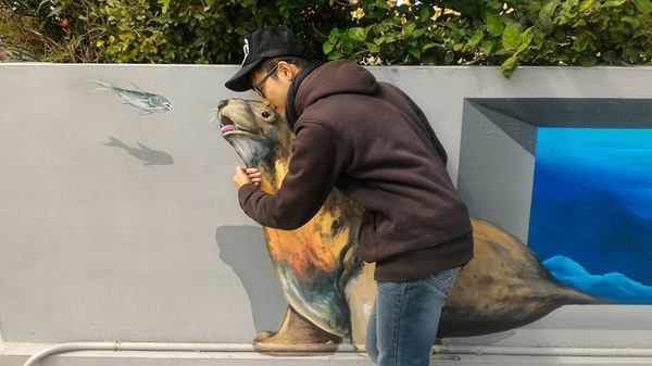 漫遊好美-立體彩繪村：嘉義布袋好美里超強3D彩繪  可以跟靜止的圖像互動  連大人都可以玩到不亦樂乎