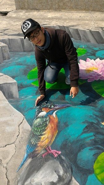 漫遊好美-立體彩繪村：嘉義布袋好美里超強3D彩繪  可以跟靜止的圖像互動  連大人都可以玩到不亦樂乎