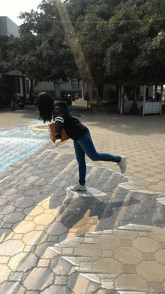 漫遊好美-立體彩繪村：嘉義布袋好美里超強3D彩繪  可以跟靜止的圖像互動  連大人都可以玩到不亦樂乎