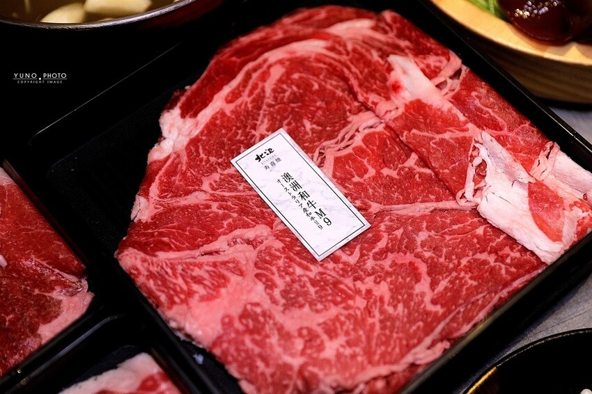 肉控的天堂！超狂和牛多樣化精緻自助吧任你吃｜北澤壽喜燒吃到飽-台中大里店