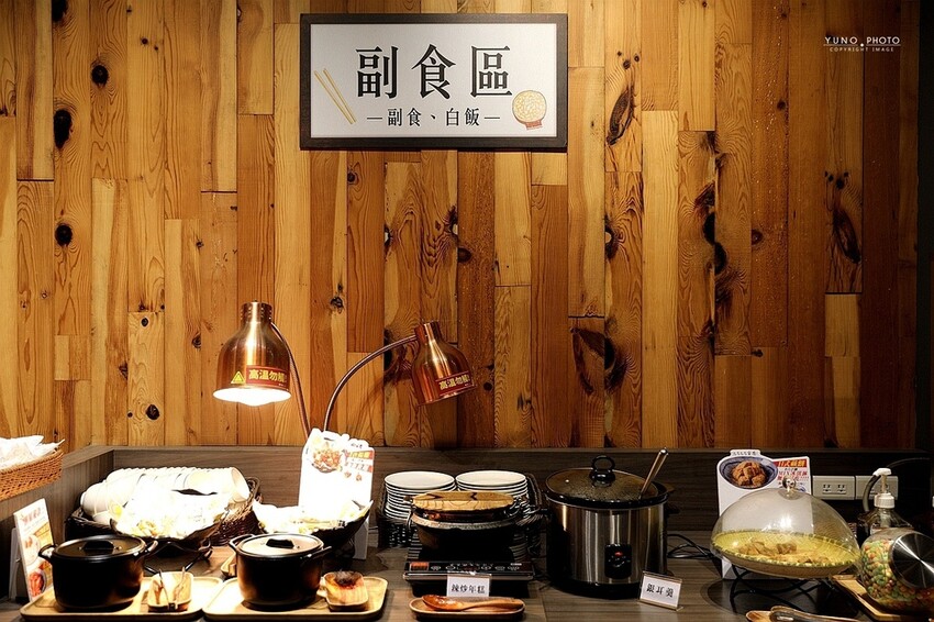 肉控的天堂！超狂和牛多樣化精緻自助吧任你吃｜北澤壽喜燒吃到飽-台中大里店