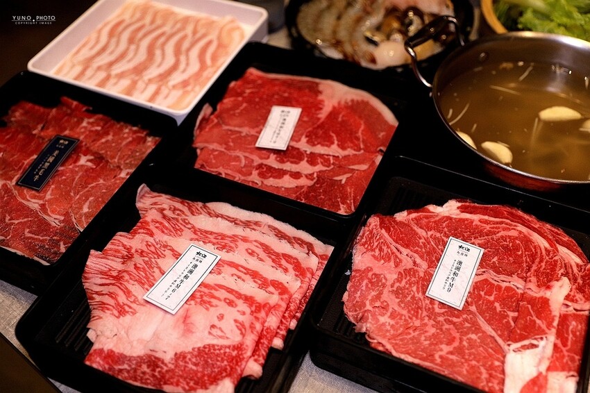 肉控的天堂！超狂和牛多樣化精緻自助吧任你吃｜北澤壽喜燒吃到飽-台中大里店