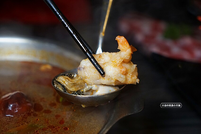 在地達人帶路！！虎尾超高人氣火鍋店，CP值超高，飲料、霜淇淋無限暢飲，超萌機器人幫你送餐！