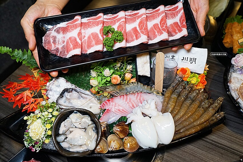 在地達人帶路！！虎尾超高人氣火鍋店，CP值超高，飲料、霜淇淋無限暢飲，超萌機器人幫你送餐！