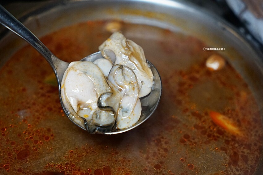 在地達人帶路！！虎尾超高人氣火鍋店，CP值超高，飲料、霜淇淋無限暢飲，超萌機器人幫你送餐！