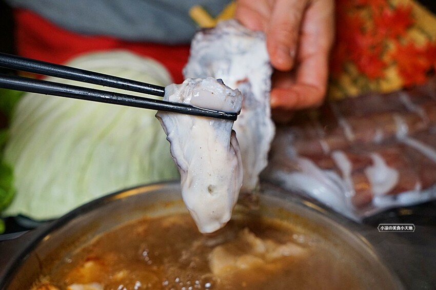 在地達人帶路！！虎尾超高人氣火鍋店，CP值超高，飲料、霜淇淋無限暢飲，超萌機器人幫你送餐！