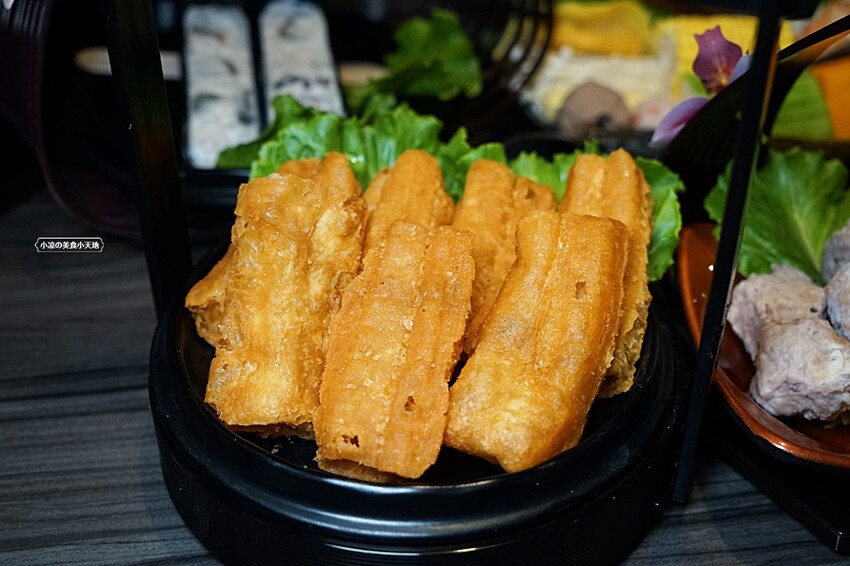 在地達人帶路！！虎尾超高人氣火鍋店，CP值超高，飲料、霜淇淋無限暢飲，超萌機器人幫你送餐！