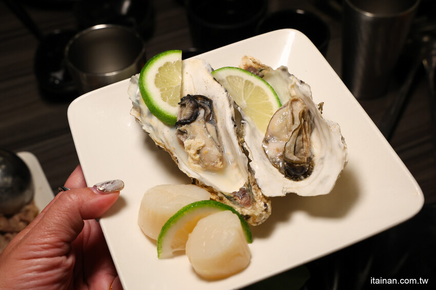 氣派古代皇宮吃火鍋,還有超萌店貓送餐機器人真的太療癒!「野川堂秘境鍋物虎尾店」生日壽星還有驚喜好禮送 @台南好Food遊