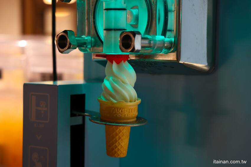 氣派古代皇宮吃火鍋,還有超萌店貓送餐機器人真的太療癒!「野川堂秘境鍋物虎尾店」生日壽星還有驚喜好禮送 @台南好Food遊