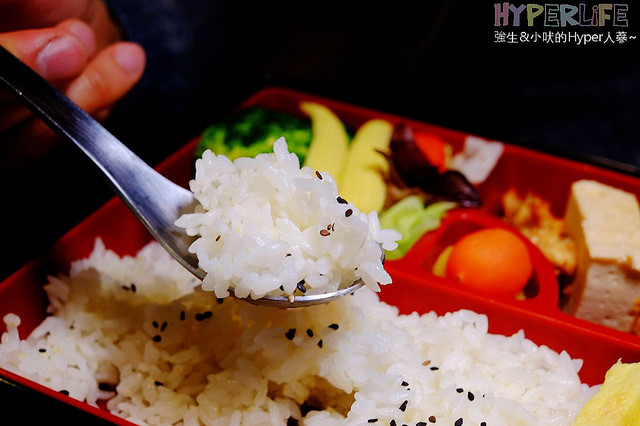 初色 弁当 関東煮 (22)