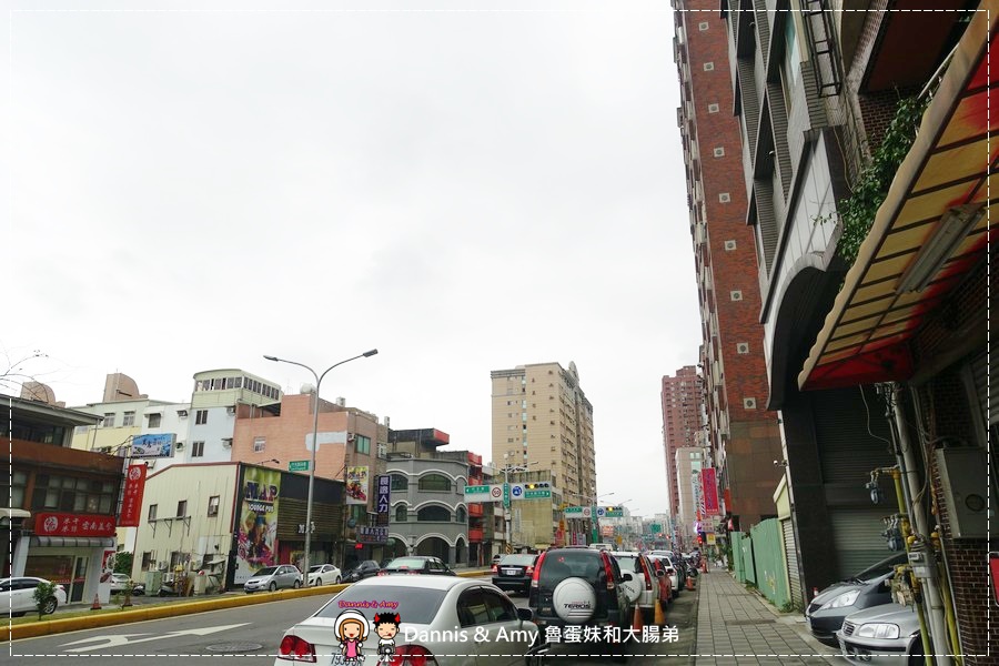 20170209《新竹美食買饅頭》正莊山東饅頭店。手工老麵製作嚼勁十足。真材實料有“包饀”的饅頭 ︱竹光路空軍醫院附近（貪吃影片） (26).jpg