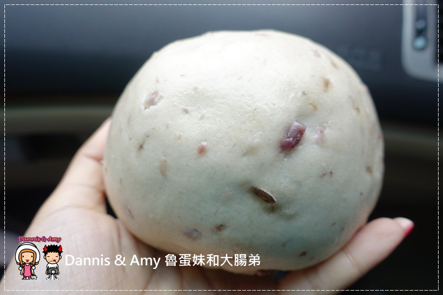 20170209《新竹美食買饅頭》正莊山東饅頭店。手工老麵製作嚼勁十足。真材實料有“包饀”的饅頭 ︱竹光路空軍醫院附近（貪吃影片） (4).jpg