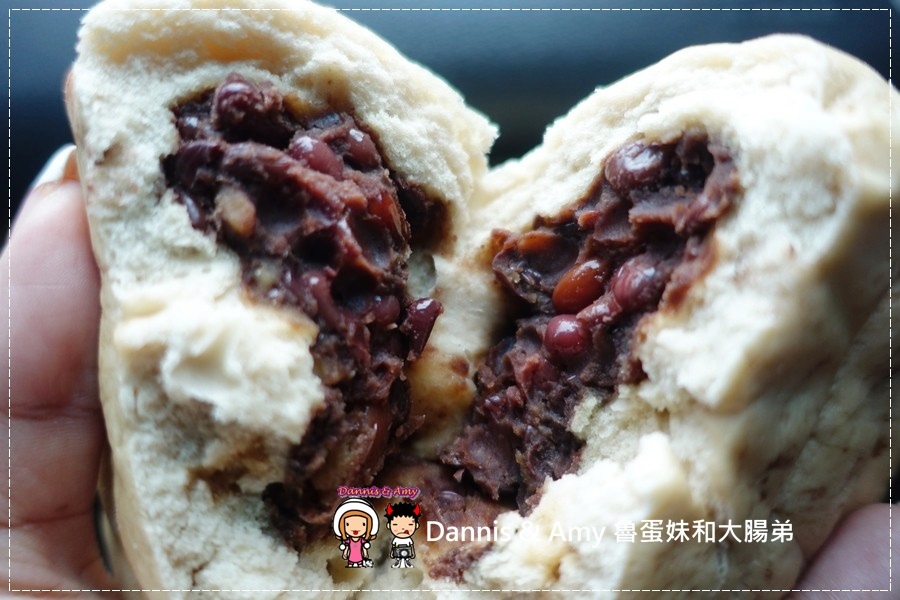 20170209《新竹美食買饅頭》正莊山東饅頭店。手工老麵製作嚼勁十足。真材實料有“包饀”的饅頭 ︱竹光路空軍醫院附近（貪吃影片） (2).jpg