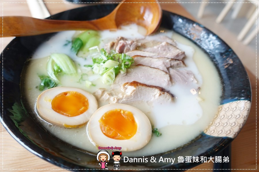 20161203《新竹湖口景觀餐廳》【尋路Café】當拉麵遇上咖啡。下午茶必備的野莓冰淇淋鬆餅︱大大草皮適合親子~北湖火車站附近 （影片） (26).jpg