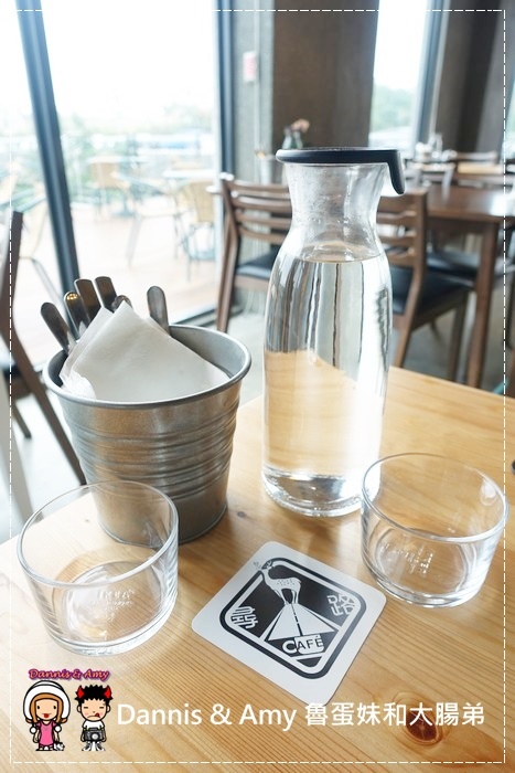 20161203《新竹湖口景觀餐廳》【尋路Café】當拉麵遇上咖啡。下午茶必備的野莓冰淇淋鬆餅︱大大草皮適合親子~北湖火車站附近 （影片） (37).jpg
