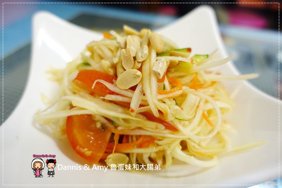 20170215《新竹光復路平價泰式小吃》「泰香泰國小吃」新科店。吃了會上癮的鴉片蕎麥涼麵。涼拌青木瓜。紅咖哩椰香麵。︱新科國中對面 （影片） (13).jpg