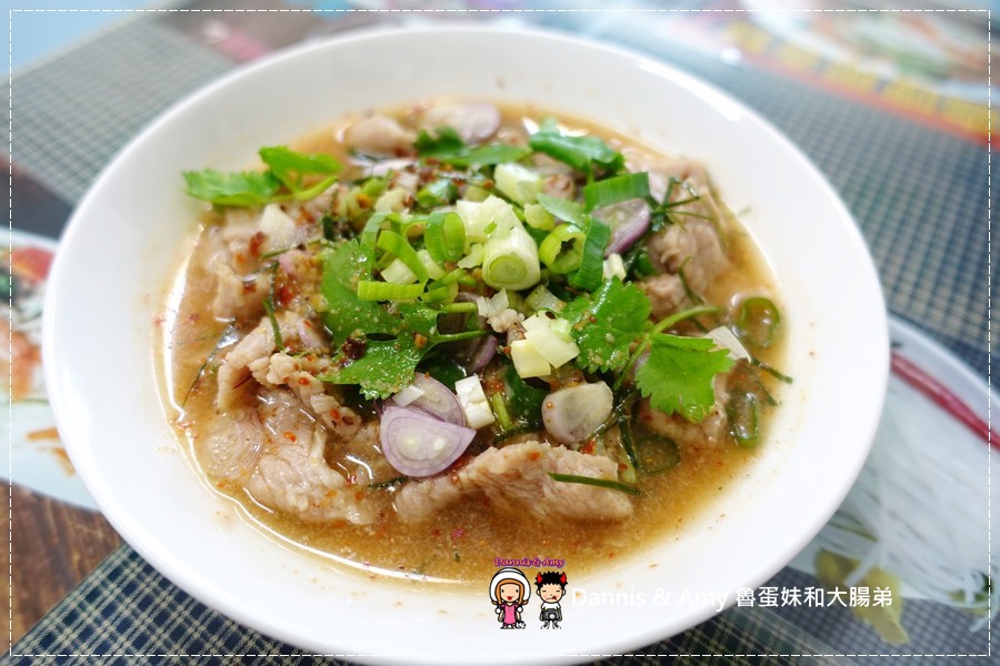 20170215《新竹光復路平價泰式小吃》「泰香泰國小吃」新科店。吃了會上癮的鴉片蕎麥涼麵。涼拌青木瓜。紅咖哩椰香麵。︱新科國中對面 （影片） (14).jpg