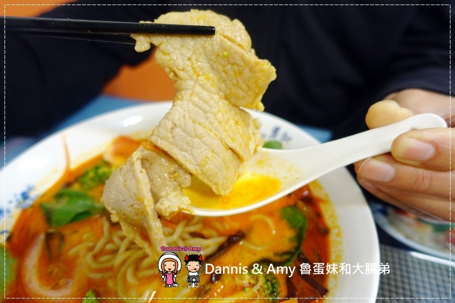 20170215《新竹光復路平價泰式小吃》「泰香泰國小吃」新科店。吃了會上癮的鴉片蕎麥涼麵。涼拌青木瓜。紅咖哩椰香麵。︱新科國中對面 （影片） (7).jpg