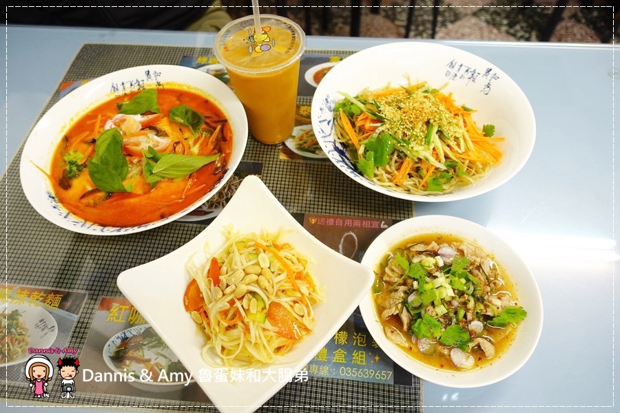 20170215《新竹光復路平價泰式小吃》「泰香泰國小吃」新科店。吃了會上癮的鴉片蕎麥涼麵。涼拌青木瓜。紅咖哩椰香麵。︱新科國中對面 （影片） (4).jpg