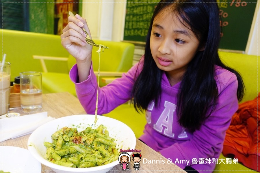 20170209《新莊捷運站附近餐廳》345美式複合式餐廳。黑松露培根蘆筍燉飯。雞肉帕尼尼。沙拉菜色推薦︱新開幕營業時間。菜單分享 (貪吃影片) (30).jpg