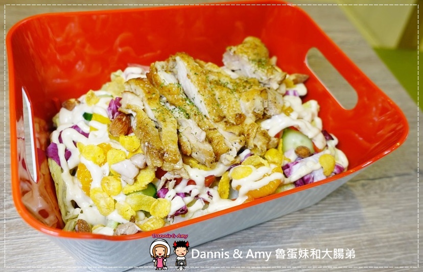 20170209《新莊捷運站附近餐廳》345美式複合式餐廳。黑松露培根蘆筍燉飯。雞肉帕尼尼。沙拉菜色推薦︱新開幕營業時間。菜單分享 (貪吃影片) (18).jpg