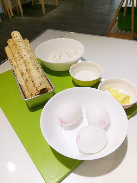 豐巢工坊：豐巢工坊-超夯的團購宅配美食  手工蛋捲吃起來就是不一樣  口味多種  香氣濃郁