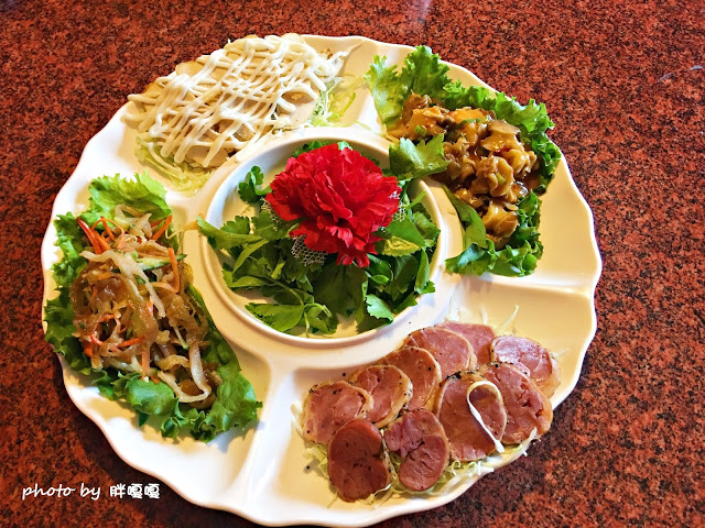 【台中 烏日】樹德山莊●超級隱密的老宅古早味餐點，全家聚餐這裡會是個好地方!!!宵夜場再+1，清幽、舒適，吃飽附近還有個小公園可以走走哦~~