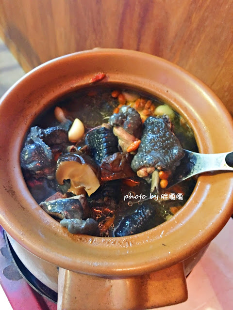 【台中 烏日】樹德山莊●超級隱密的老宅古早味餐點，全家聚餐這裡會是個好地方!!!宵夜場再+1，清幽、舒適，吃飽附近還有個小公園可以走走哦~~