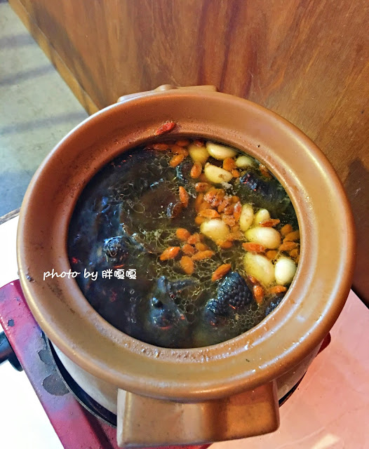 【台中 烏日】樹德山莊●超級隱密的老宅古早味餐點，全家聚餐這裡會是個好地方!!!宵夜場再+1，清幽、舒適，吃飽附近還有個小公園可以走走哦~~