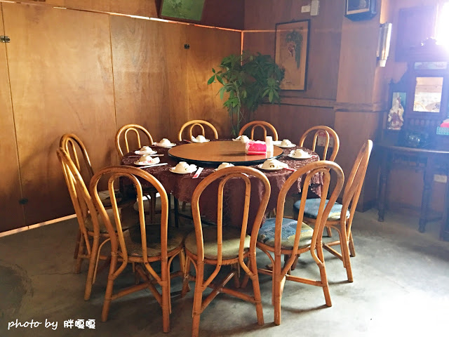 【台中 烏日】樹德山莊●超級隱密的老宅古早味餐點，全家聚餐這裡會是個好地方!!!宵夜場再+1，清幽、舒適，吃飽附近還有個小公園可以走走哦~~