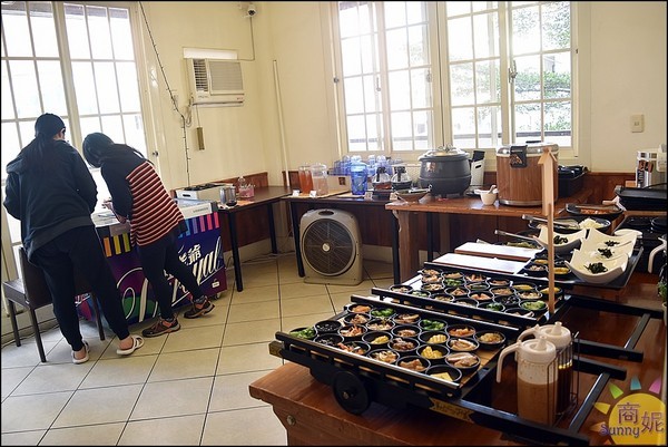 遇見和食-興大店:台中日式定食吃到飽。遇見和食興大店。日式和食套餐附餐小菜吃到飽CP值超高