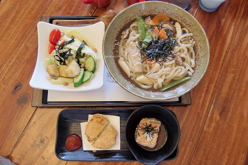 遇見和食興大店｜點餐即享自助吧免費吃到飽，小菜、白飯、湯品、冰淇淋、飲料無限暢飲，友善親子餐廳，也有素食餐喔～ - 蘋果話日常