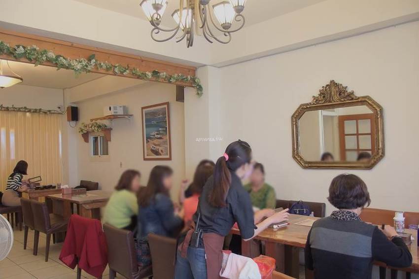 遇見和食興大店｜點餐即享自助吧免費吃到飽，小菜、白飯、湯品、冰淇淋、飲料無限暢飲，友善親子餐廳，也有素食餐喔～ - 蘋果話日常