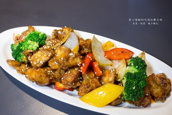 玉豆腐 韓國家庭料理(楠梓店):高雄楠梓︱玉豆腐韓國料理(家樂福楠梓店) 微涼的秋季夜晚,就來吃香辣韓式部隊鍋吧!