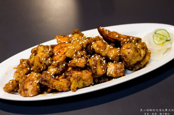 玉豆腐 韓國家庭料理(楠梓店):高雄楠梓︱玉豆腐韓國料理(家樂福楠梓店) 微涼的秋季夜晚,就來吃香辣韓式部隊鍋吧!