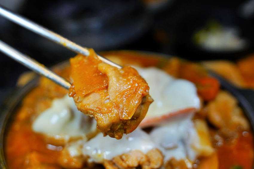 韓式料理 豆腐煲 聚餐 親子 夠味 小菜免費 韓國料理 家樂福