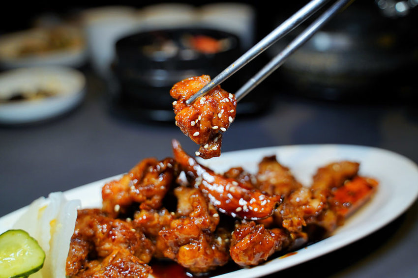 韓式料理 豆腐煲 聚餐 親子 夠味 小菜免費 韓國料理 家樂福