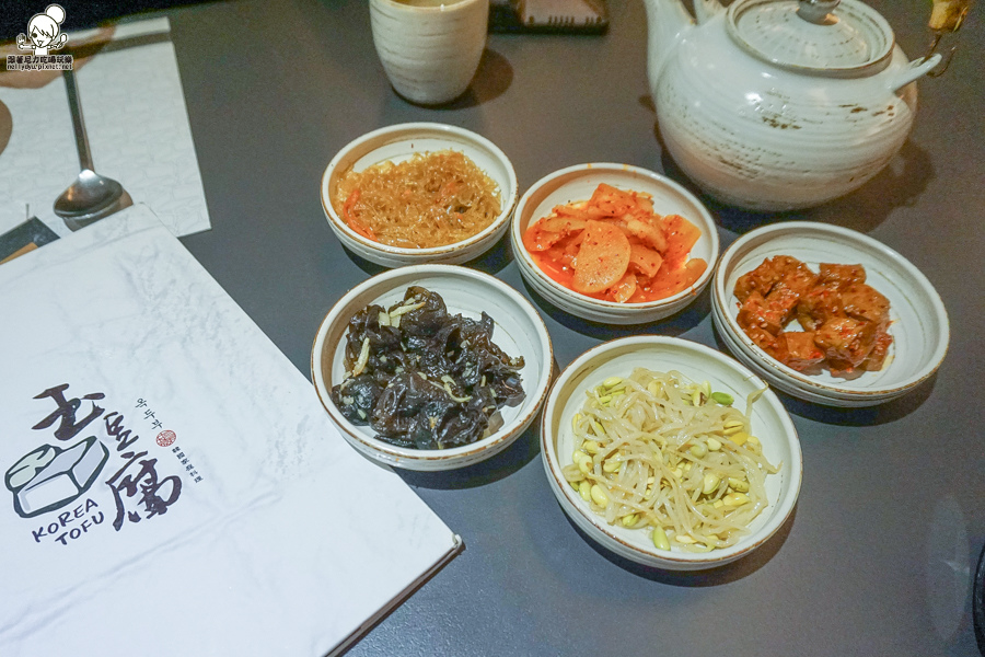 玉豆腐 韓國料理 部隊鍋 泡菜 免費小菜 鍋 家樂福-01350.jpg