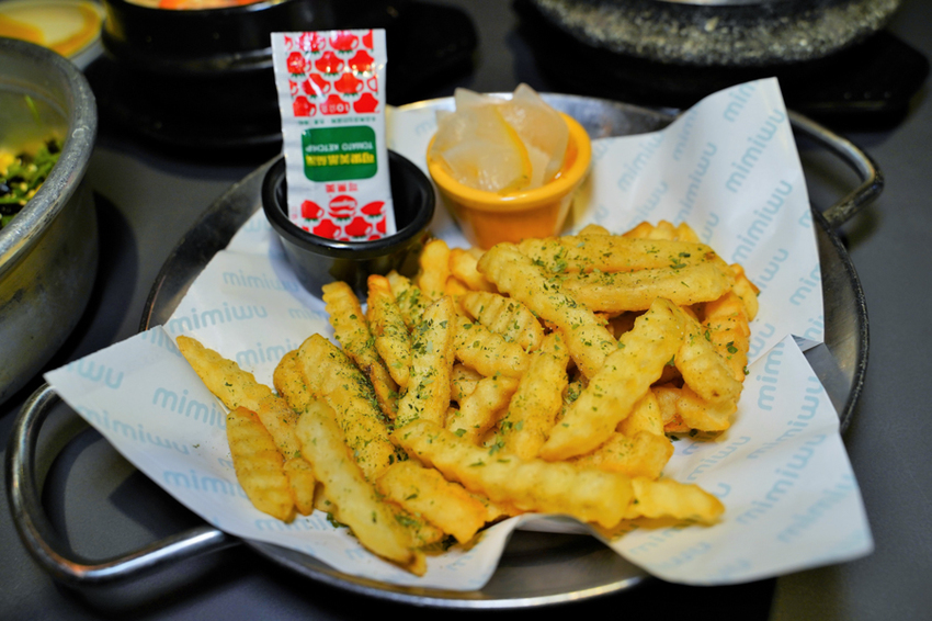 韓式料理 豆腐煲 聚餐 親子 夠味 小菜免費 韓國料理 家樂福