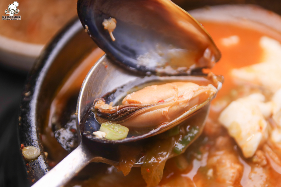 玉豆腐 韓國料理 部隊鍋 泡菜 免費小菜 鍋 家樂福-8664.jpg