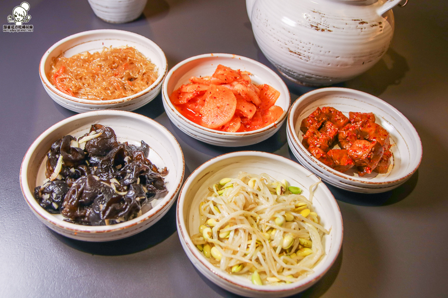 玉豆腐 韓國料理 部隊鍋 泡菜 免費小菜 鍋 家樂福-8640.jpg