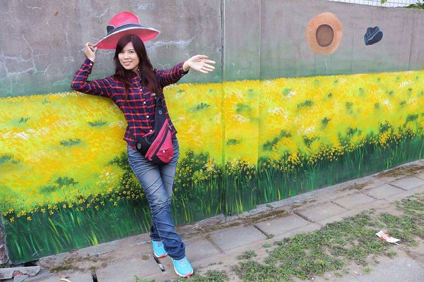 台中潭子國小彩繪巷:【台中景點】潭子國小彩繪~隨著走入時光的隧道,尋回兒時的記趣,跟著旅人的腳步,一塊來享受時光記趣吧