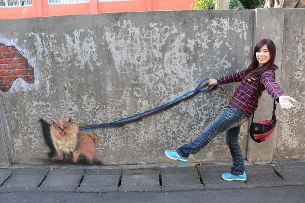 台中潭子國小彩繪巷:【台中景點】潭子國小彩繪~隨著走入時光的隧道,尋回兒時的記趣,跟著旅人的腳步,一塊來享受時光記趣吧