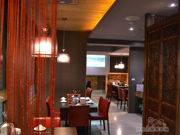 齊味麻辣鴛鴦火鍋13-3樓用餐區