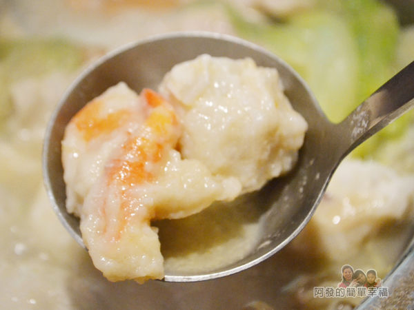 齊味麻辣鴛鴦火鍋42-手工蝦仁花枝漿丸