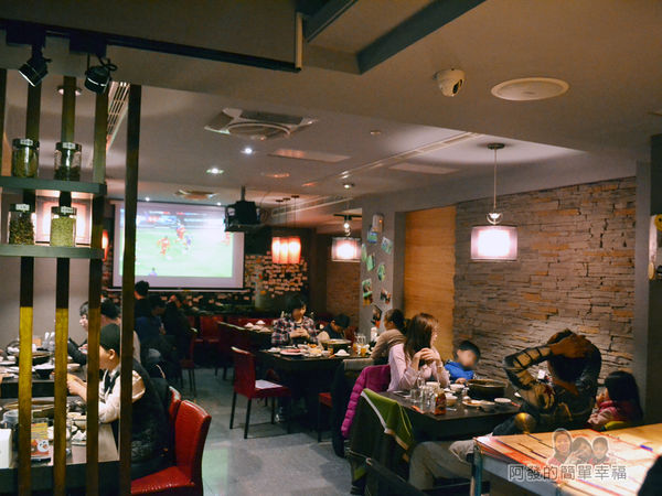 齊味麻辣鴛鴦火鍋08-1樓的用餐環境