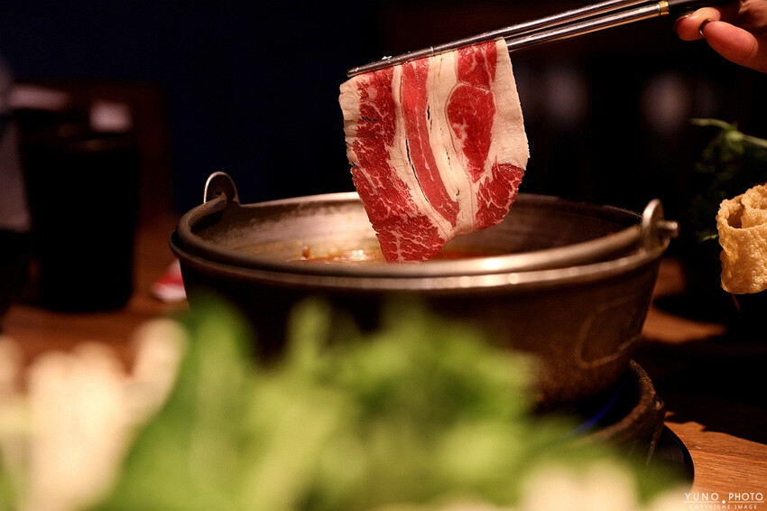 宜蘭縣五結鄉在地海鮮火鍋王者！超猛海鮮霸氣上桌 尚青的海味通通一網打盡 專屬停車場超方便｜湯蒸火鍋-宜蘭利澤店